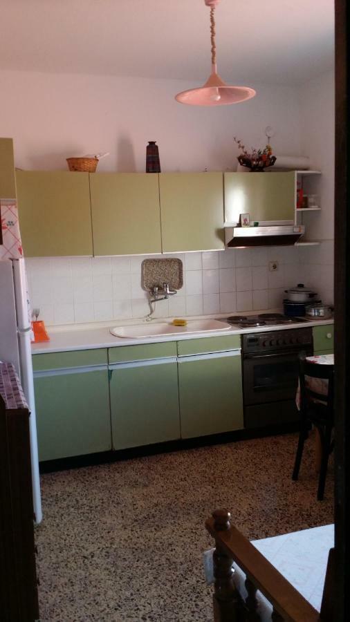Grigorios Apartments Nea Vrasna Bagian luar foto
