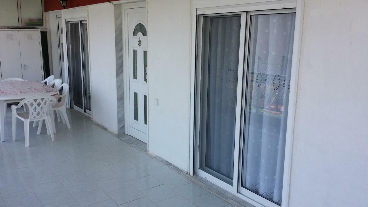 Grigorios Apartments Nea Vrasna Bagian luar foto