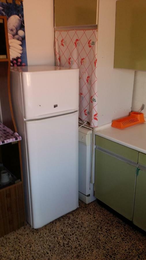 Grigorios Apartments Nea Vrasna Bagian luar foto