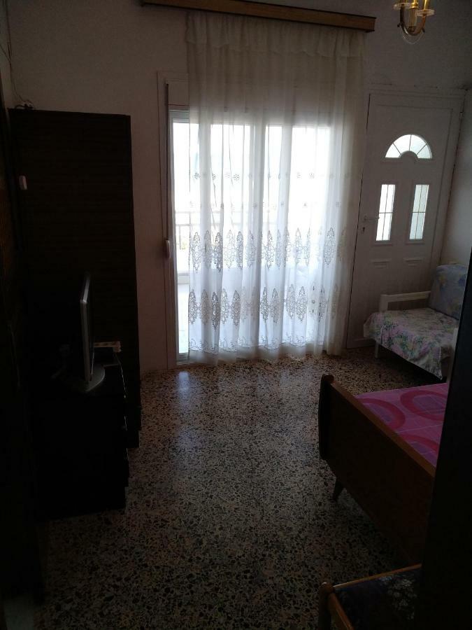 Grigorios Apartments Nea Vrasna Bagian luar foto