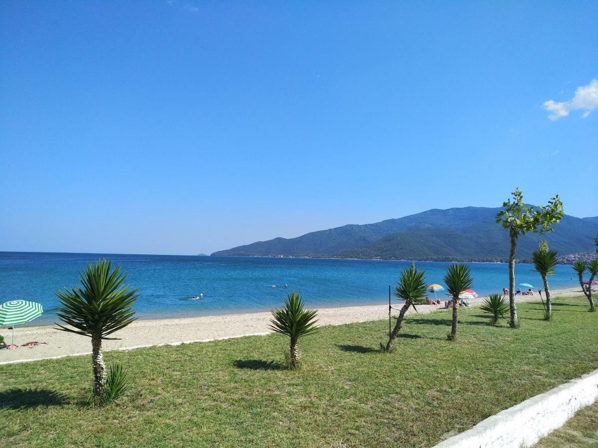 Grigorios Apartments Nea Vrasna Bagian luar foto