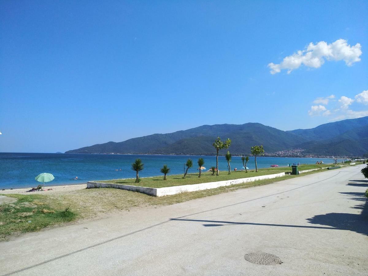 Grigorios Apartments Nea Vrasna Bagian luar foto